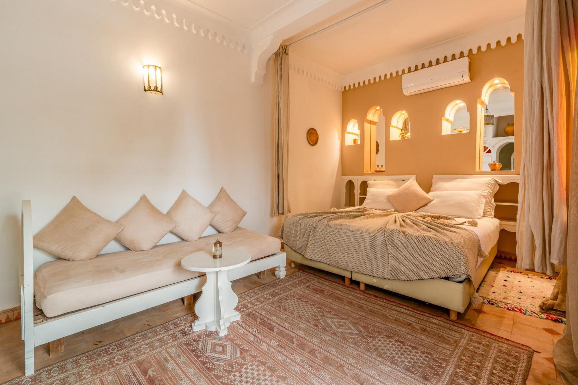 Riad Awinati Location Privatisee ,Piscine Chauffee , Beau Rooftop Marrakesh Exterior photo