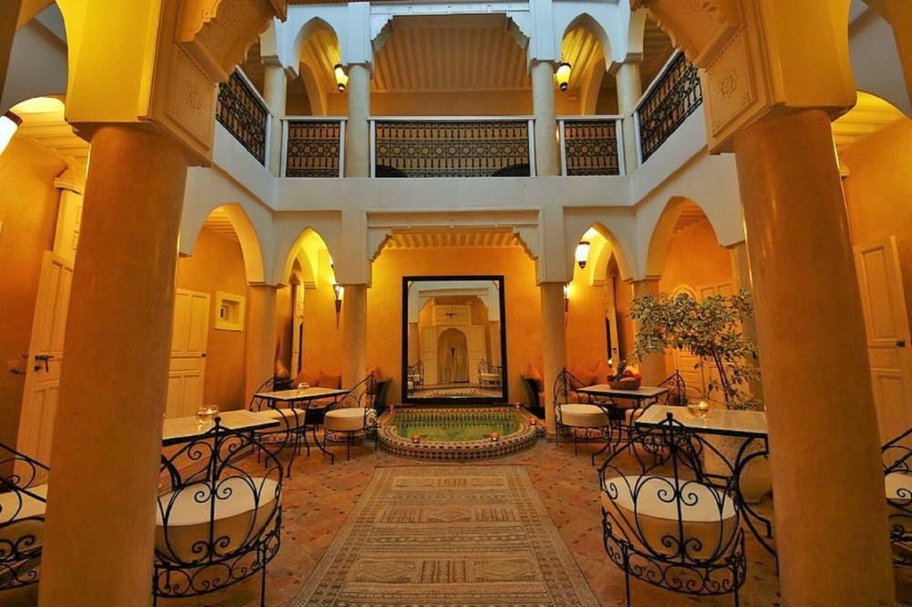 Riad Awinati Location Privatisee ,Piscine Chauffee , Beau Rooftop Hotel Marrakesh Exterior photo